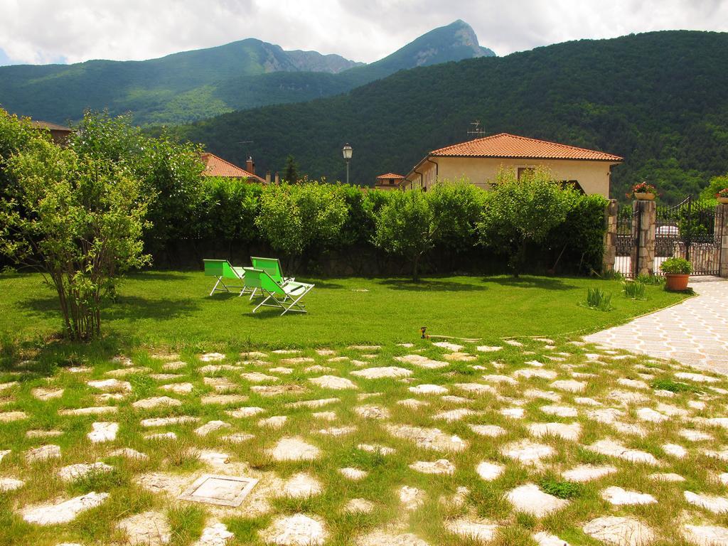 Da Nonna Li Rooms And Breakfast Villetta Barrea Exterior foto